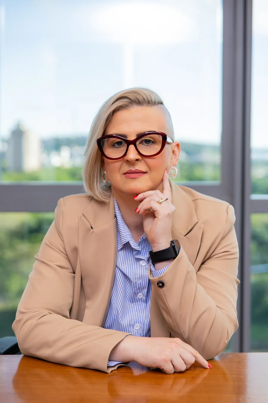Advogada Clarice Alves em reunião